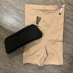 SKIMS Sculpting Short Mid Thigh